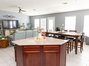 16715 Bending Creek Ln, Friendswood TX 77546