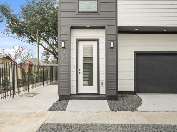 313 N Nagle Street, Houston TX 77003