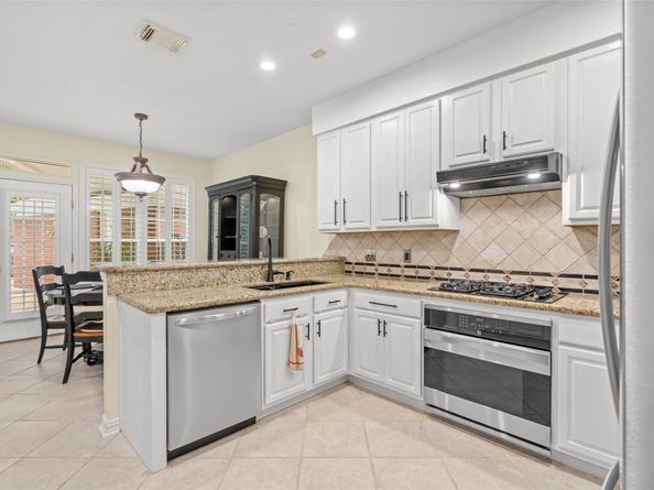 38 E Summer Storm Circle, The Woodlands TX 77381