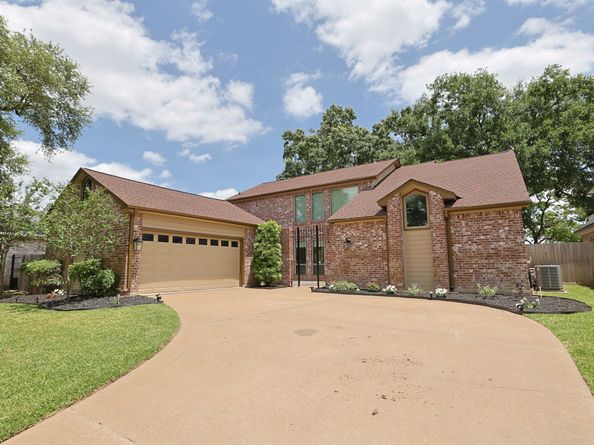 7314 Blenheim Palace Lane, Houston TX 77095