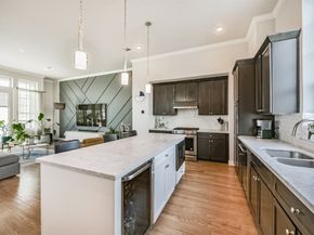 1040 W 26th Street E, Houston TX 77008
