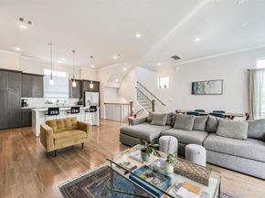 1040 W 26th Street E, Houston TX 77008