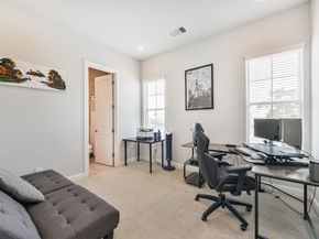 1040 W 26th Street E, Houston TX 77008