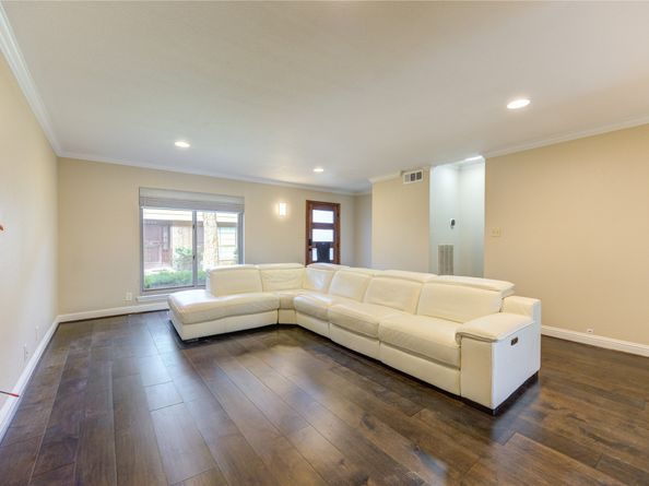 6337 Briar Rose Drive 145, Houston TX 77057