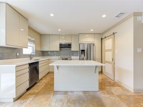 6337 Briar Rose Drive 145, Houston TX 77057