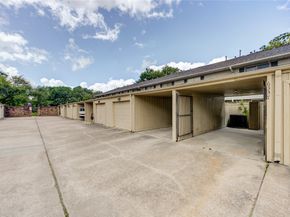 6337 Briar Rose Drive 145, Houston TX 77057