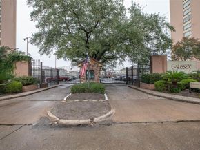 7520 Hornwood Drive 808, Houston TX 77036