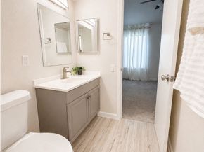 11710 Southlake Drive 47, Houston TX 77077