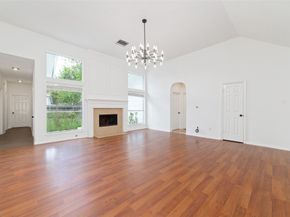 4211 Torrey Creek Lane, Houston TX 77014