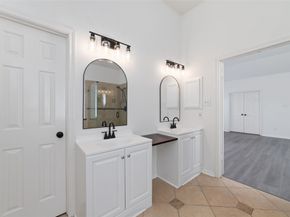 4211 Torrey Creek Lane, Houston TX 77014