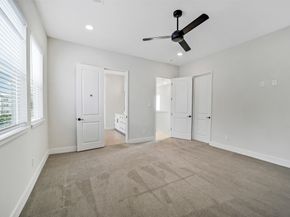 2206 Lou Ellen Lane C, Houston TX 77018