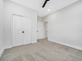 2206 Lou Ellen Lane C, Houston TX 77018
