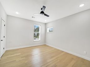 2206 Lou Ellen Lane C, Houston TX 77018