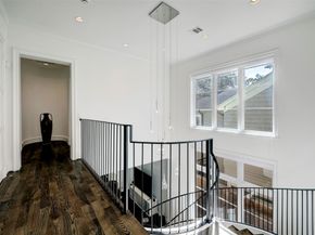 2501 Yupon Street, Houston TX 77006