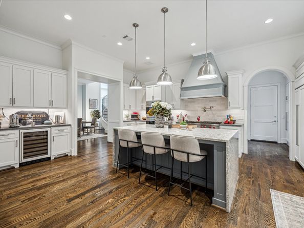 2501 Yupon Street, Houston TX 77006