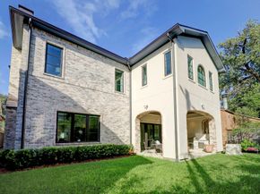2501 Yupon Street, Houston TX 77006