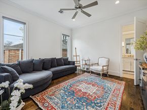 2501 Yupon Street, Houston TX 77006