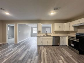 7710 Claiborne Street, Houston TX 77016
