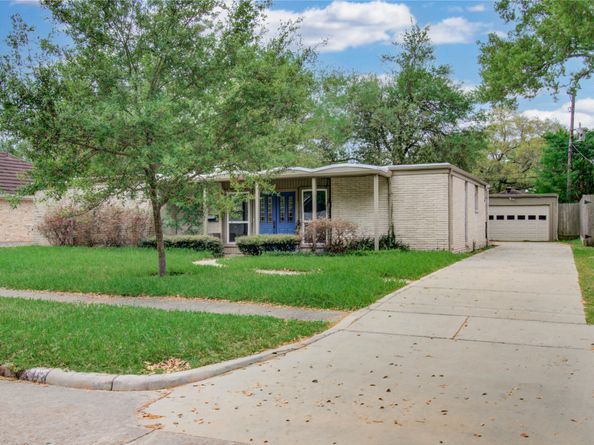 5507 Braesvalley Drive, Houston TX 77096