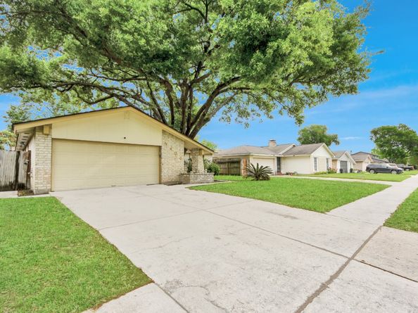 2406 Quiver Lane, Houston TX 77067