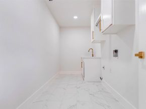 6434 Pineshade Lane, Houston TX 77008