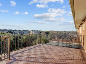 9133 Creekstone Lake Drive, Houston TX 77054