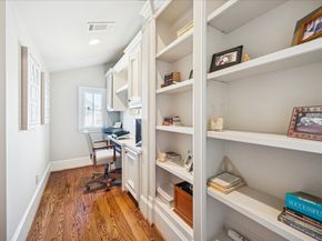 1525 Wakefield Drive, Houston TX 77018
