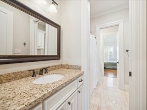 1525 Wakefield Drive, Houston TX 77018