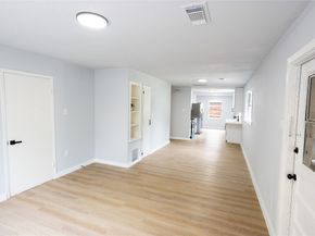5515 Greylog Drive, Houston TX 77048