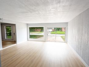5515 Greylog Drive, Houston TX 77048