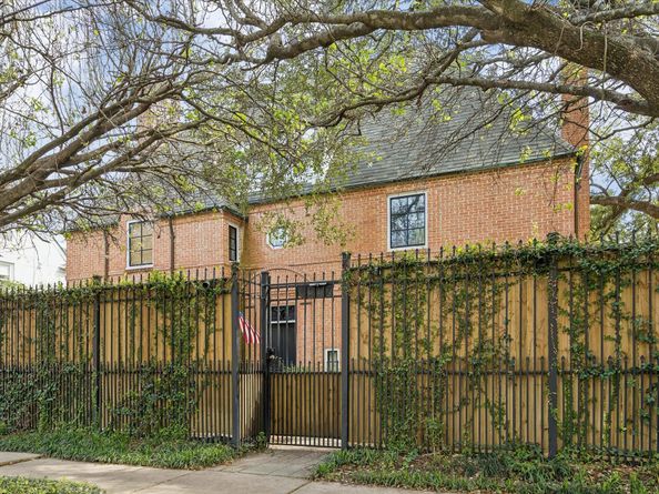1117 Banks, Houston TX 77006