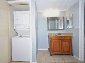 2120 El Paseo Street 108, Houston TX 77054