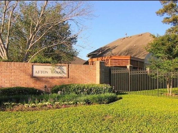 1211 Campton Court, Houston TX 77055