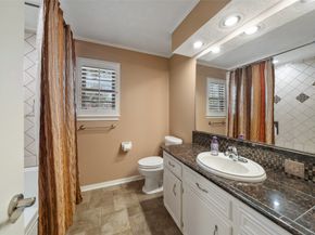 6727 Sutter Park Lane, Houston TX 77066