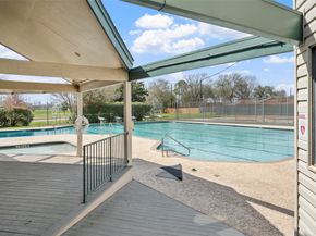 6727 Sutter Park Lane, Houston TX 77066