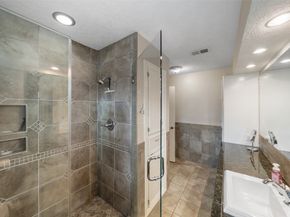 6727 Sutter Park Lane, Houston TX 77066