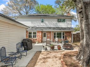 6727 Sutter Park Lane, Houston TX 77066