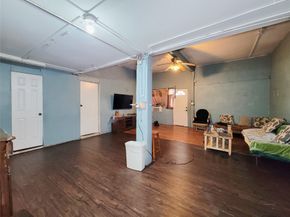 418 Bishop Street, Houston TX 77009