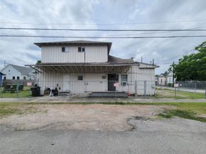 418 Bishop Street, Houston TX 77009