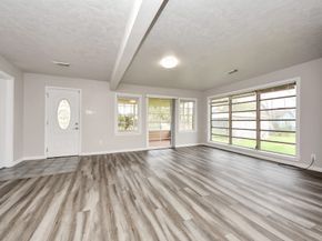 9413 Arden Court, Houston TX 77033