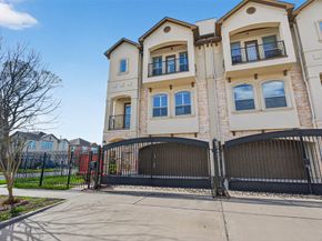 3912 Ennis Street, Houston TX 77004