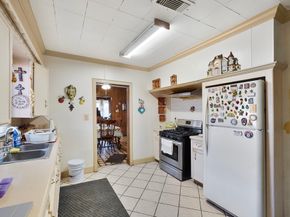 7018 Canal Street, Houston TX 77011