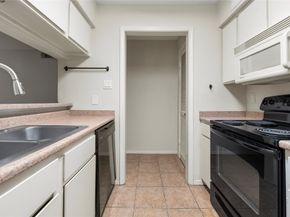 4637 Wild Indigo Street 421, Houston TX 77027
