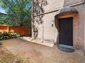 4637 Wild Indigo Street 421, Houston TX 77027