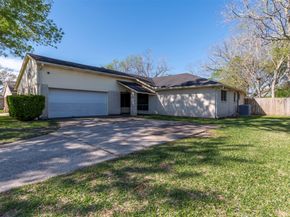 2810 Heritage Colony Drive, Webster TX 77598