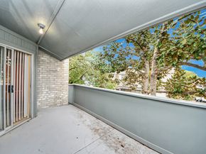 9700 Leawoo Boulevard 1002, Houston TX 77099