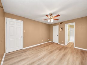 9700 Leawoo Boulevard 1002, Houston TX 77099