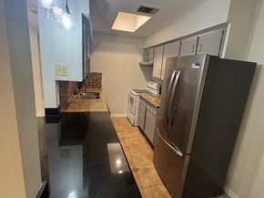 9009 Richmond Avenue 604, Houston TX 77063