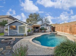 1423 Richelieu Lane, Houston TX 77018