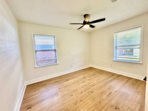 4505 W 43rd Street, Houston TX 77092